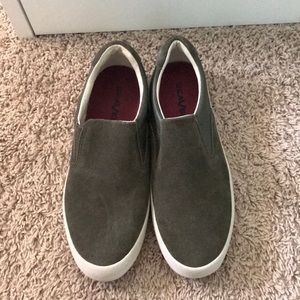 Women’s olive green slip on seavees